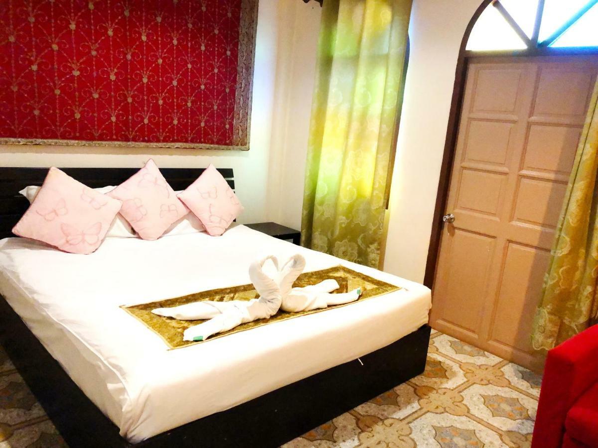 Goldsea Beach Patong Esterno foto