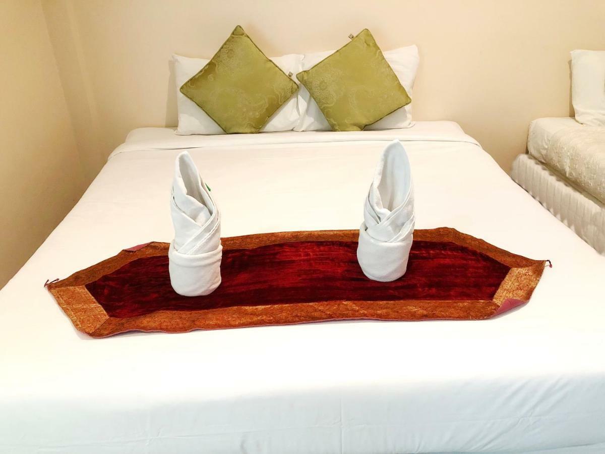 Goldsea Beach Patong Esterno foto